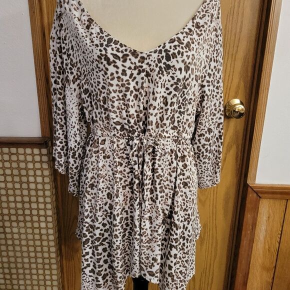 Torrid Hanky Hem Top - Picture 1 of 6